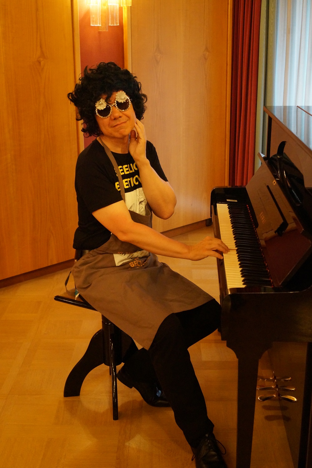 SEƎLIGER BEETHOVEN. Eine himmlische Piano-Komödie mit Roman Seeliger